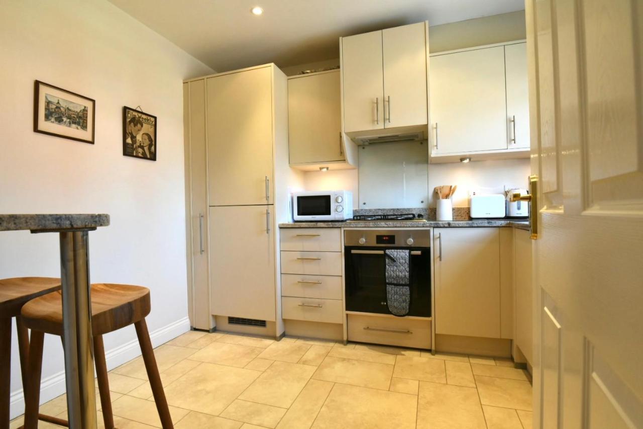 47 Wetherby Way, 3 Bedrooms, Sleeps 6, Easy Walk To Town, Parking, Self Catering, Great View Stratford-upon-Avon Exterior foto